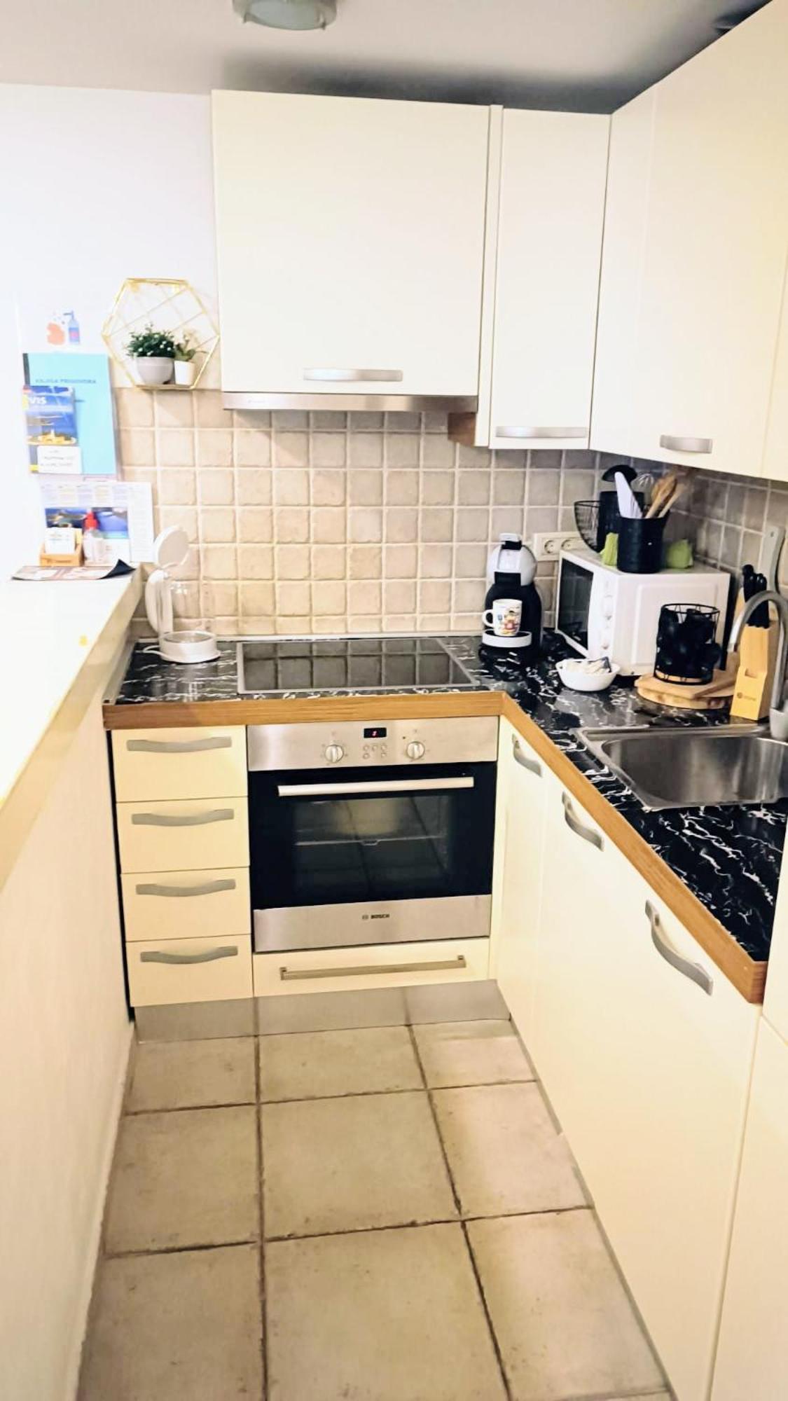 As Lucana Apartment - Ground Floor Вис Экстерьер фото